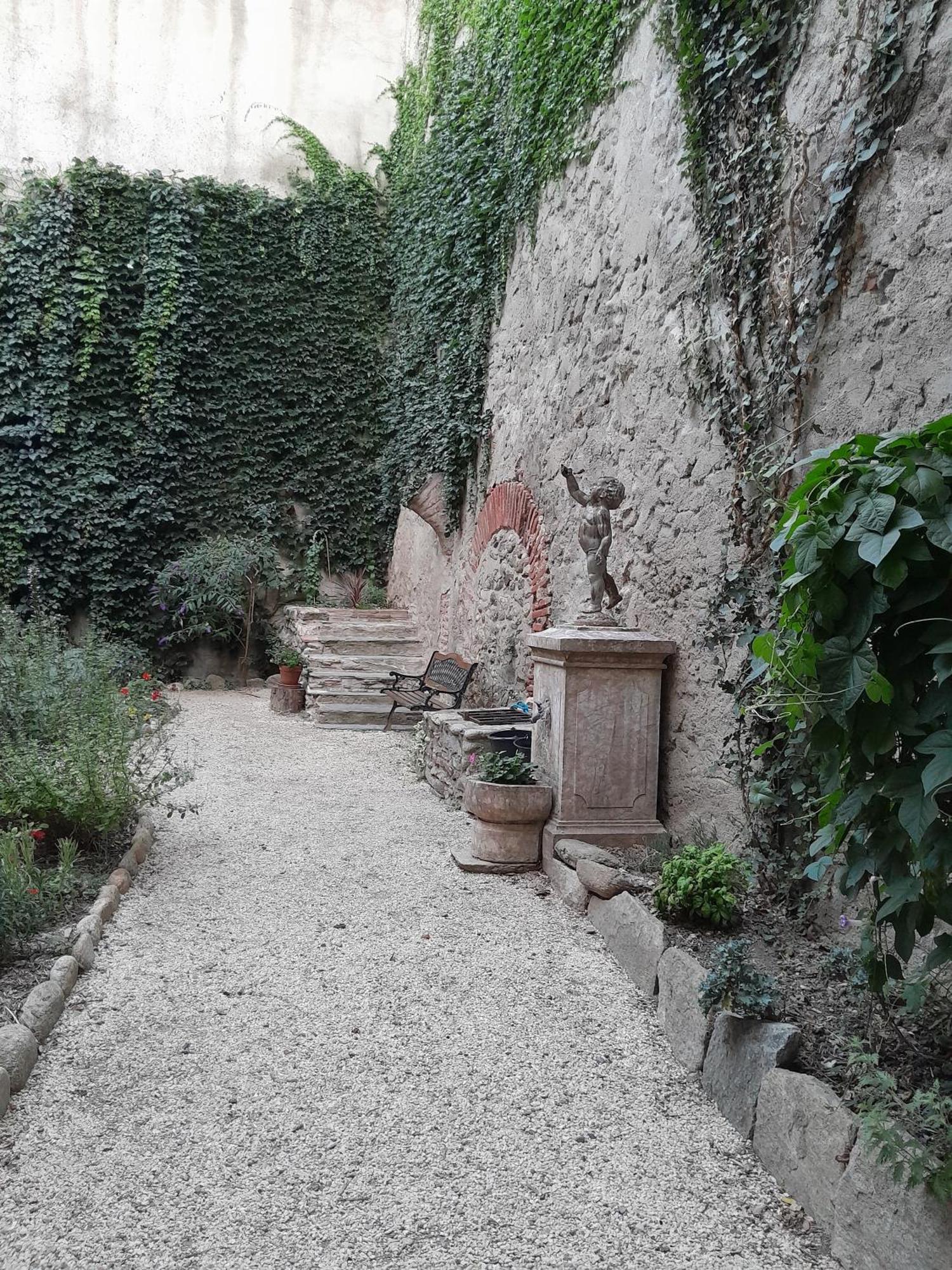 Appartement de Ville Médiévale Vinca Exterior foto